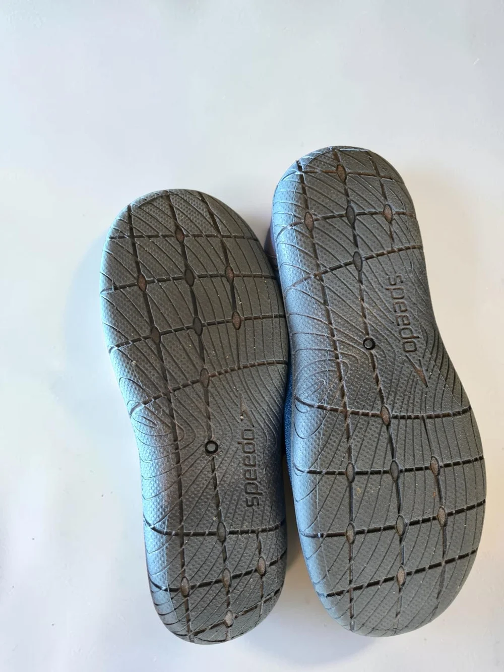 Speedo Kid's Navy and Light Blue Slip-On Water Shoes Size 4Y